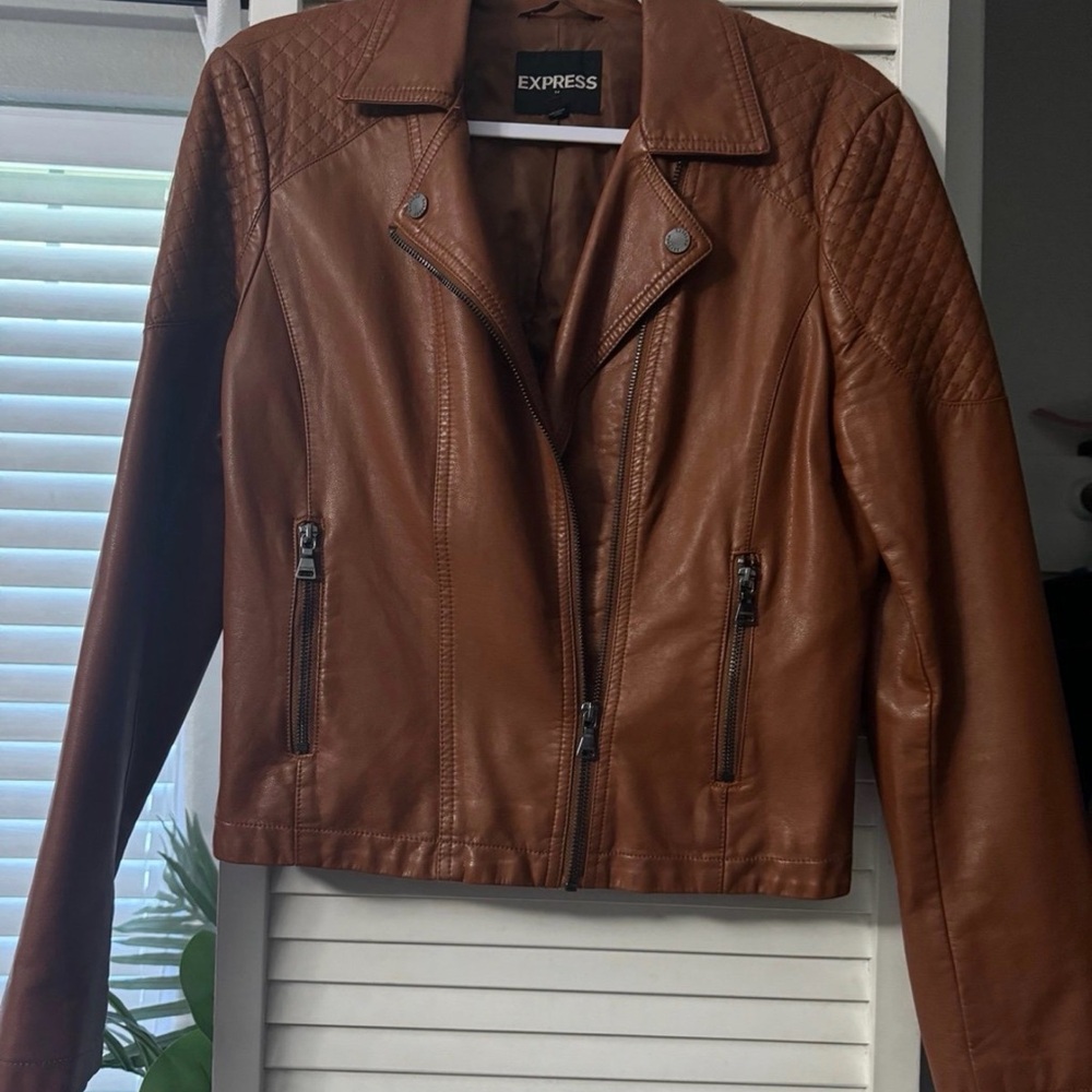 Express Ladies Leather Jacket Medium